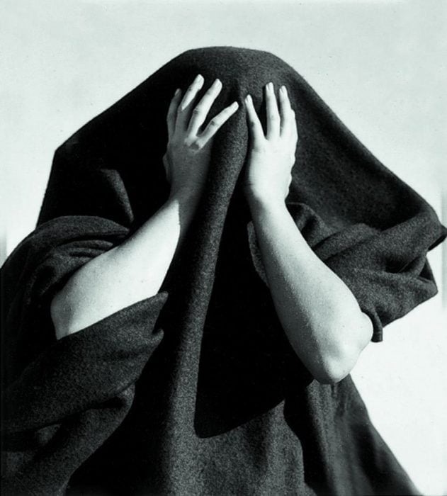 De Dienes Marylin shows what death looks like 1950