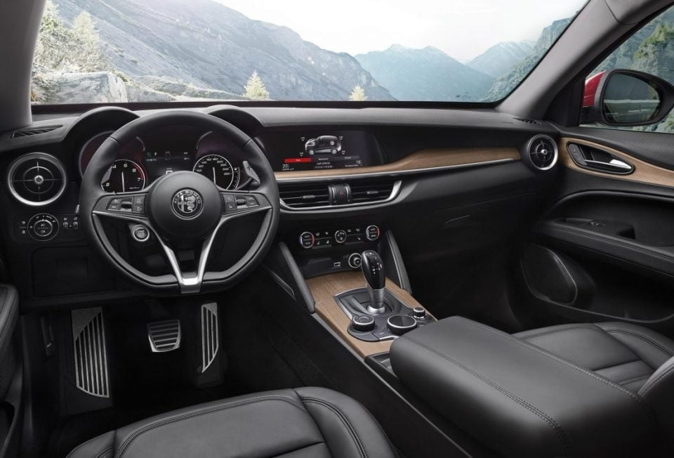 Alfa Romeo Stelvio First Edition 9