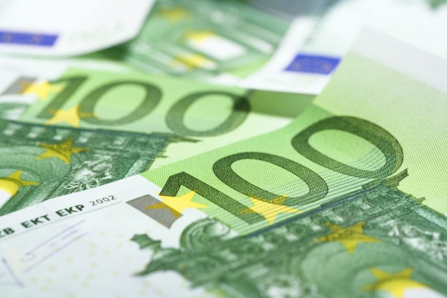 stockvault hundred euros183511