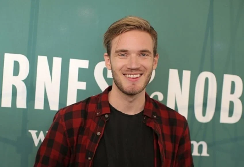 PewDiePie at PAX 2015 crop