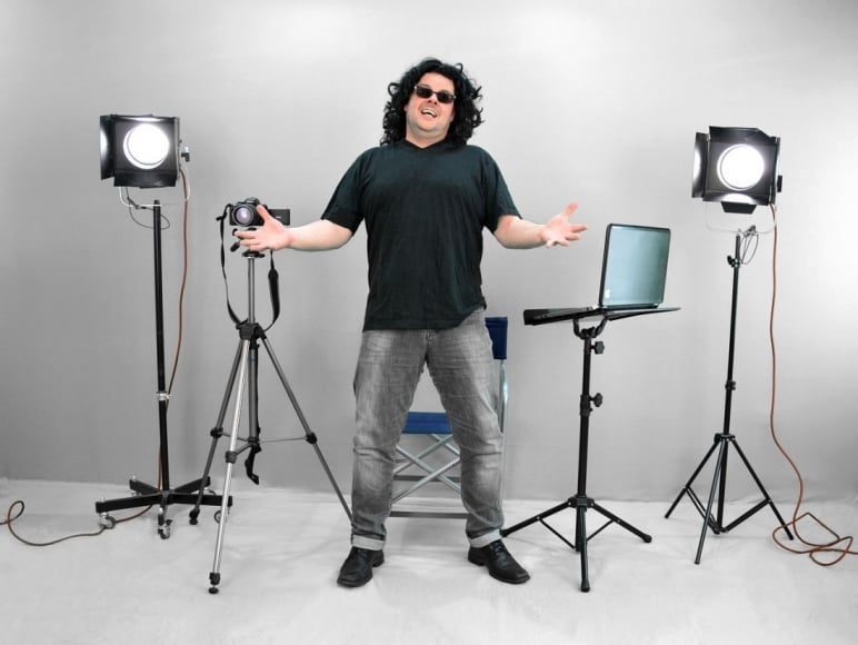 director 1100325 1280