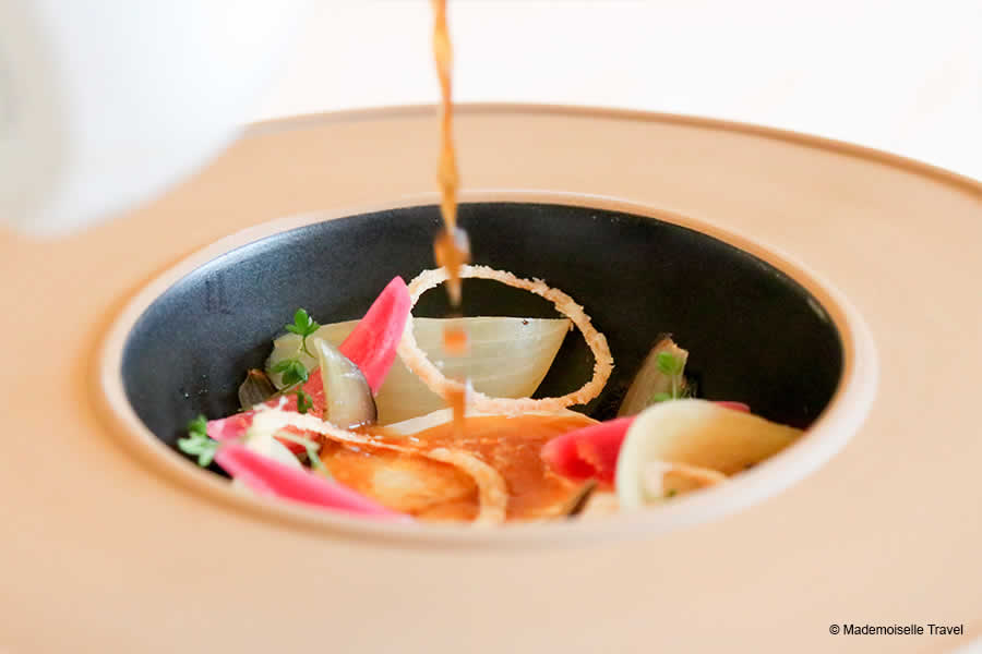 chateau du boisiniar poisson basse temperature version soupe a lonion chef valentin morice