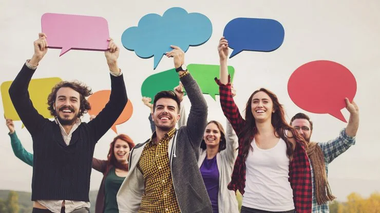 L'employee advocacy permet à l'entreprise d'économiser des campagnes de pub / Getty Images