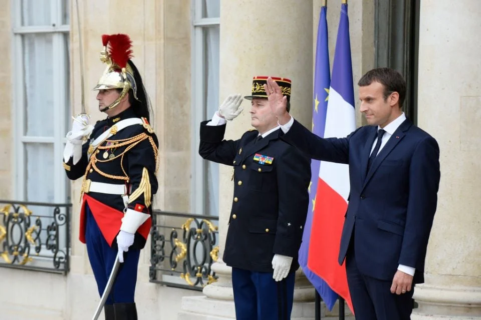 macron 1
