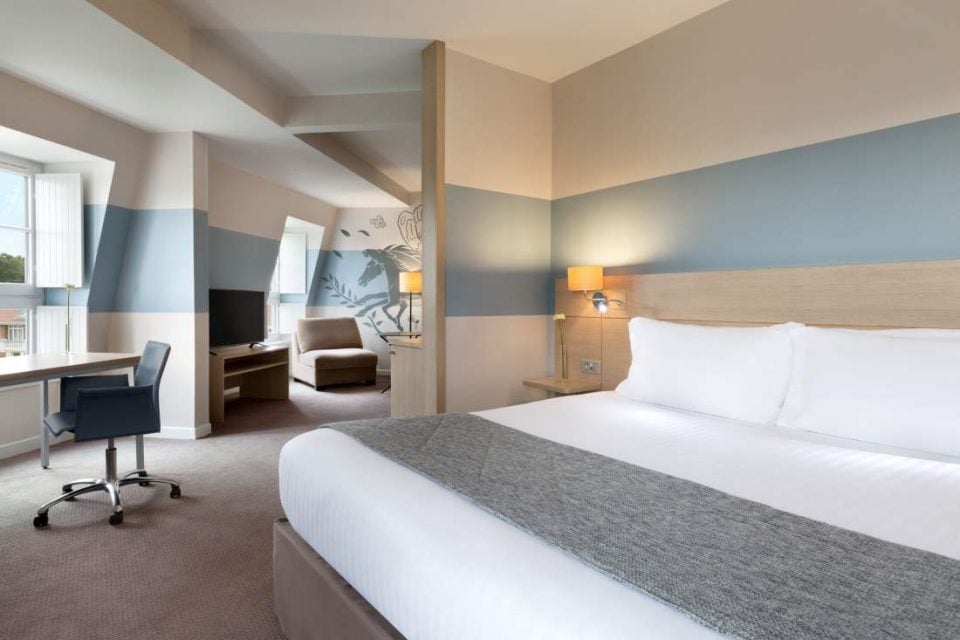 dolce chantilly suite 1068882