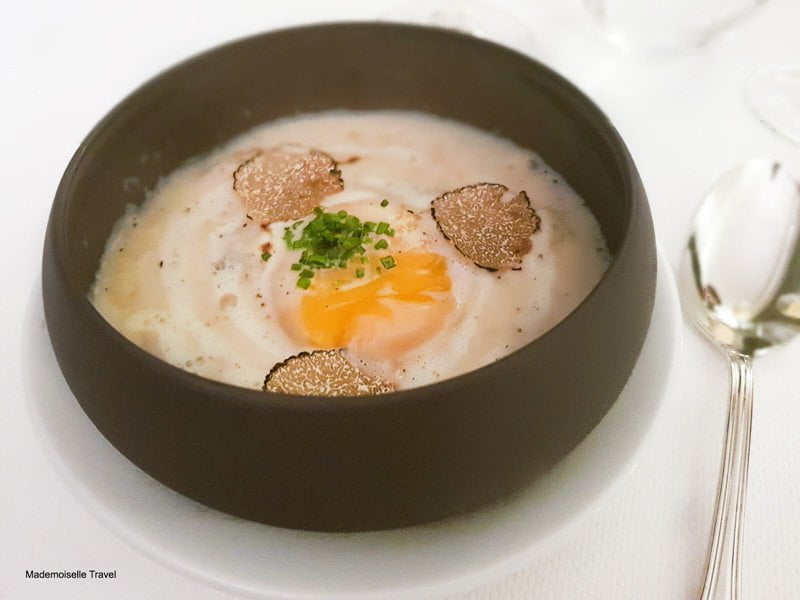 baumaniere cabro dor oeuf basse temperature truffe mademoiselle travel