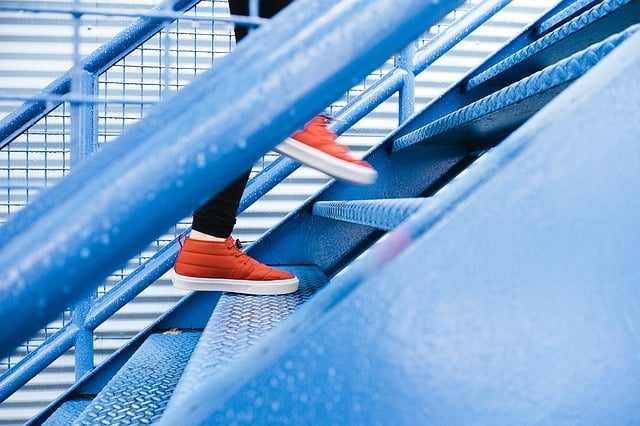 steps 1081909 640