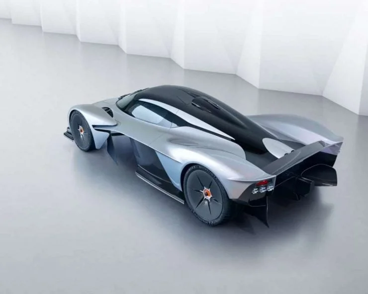 Les 10 Voitures Les Plus Chères De 2018 10 valkyrie 06 asset 04 altc7a502b9cf8b697fbc60ff00000f1b3f