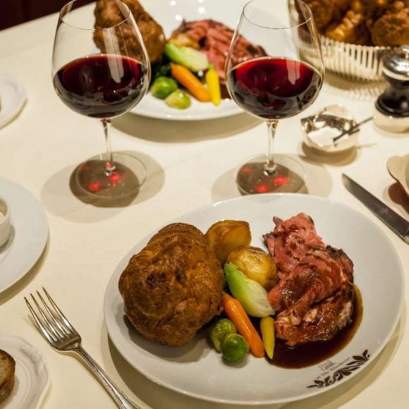 london the dorchester the grill sunday roast 904x904