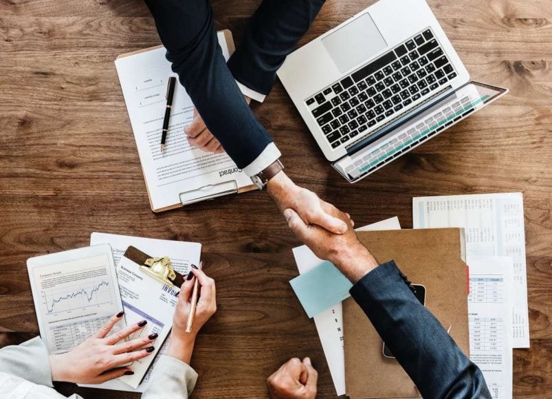 agreement businessman close up 872957