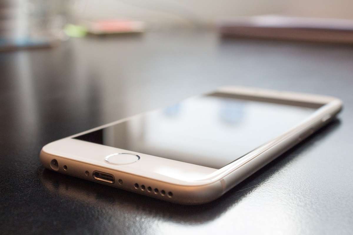 Smartphone reconditionné : quels sont les atouts de l'iPhone 13 ? - ZDNet
