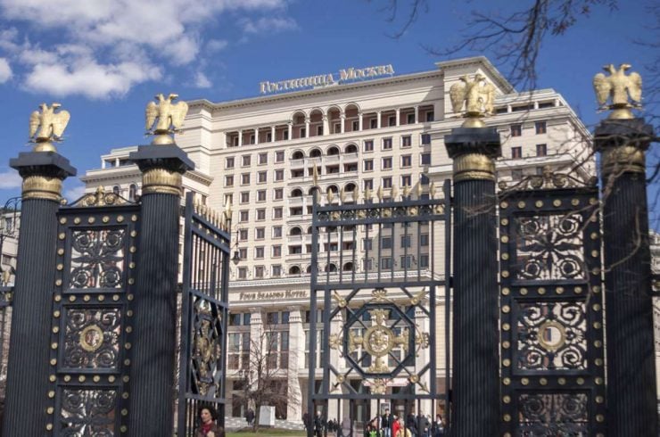 hotel four seasons moscou plumevoyage plumevoyagemagazine dr