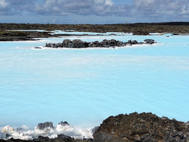blue lagoon iceland 2423737 640