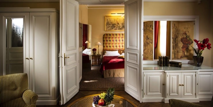 suite 2
