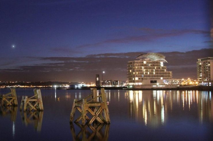 Contemplez Toutes Les Planètes Du Système Solaire Cette Semaine Https_2f2fblogs-images-forbes-com2fjamiecartereurope2ffiles2f20182f092fvenus-shines-over-cardiff-bay-1200x969-740x490