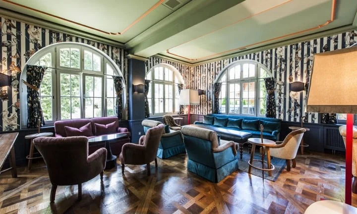 the lounge 6