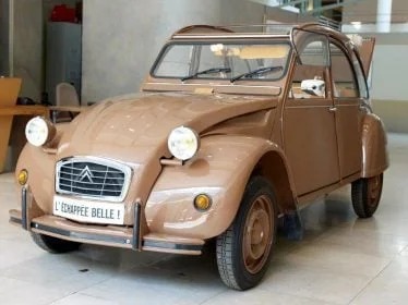 4 2008 07 2cv 21 374x280 1