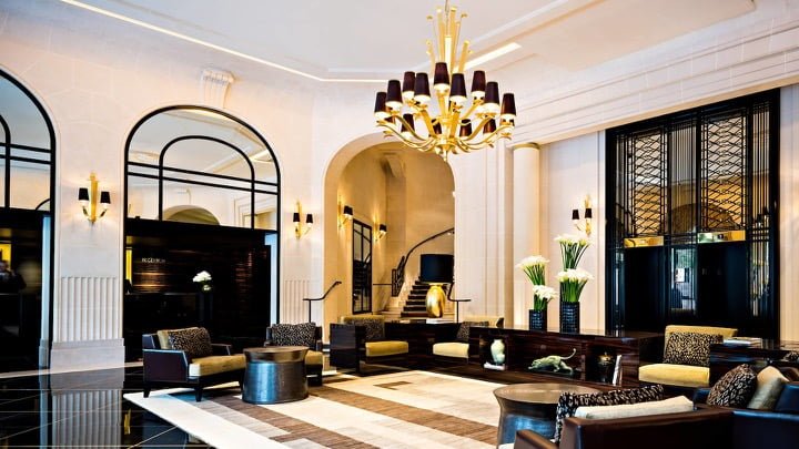 parlc lobby 9112 hor wide