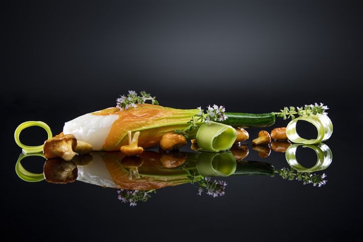 turbot de ligne fleur de courgette et chanterelles thym citron 2