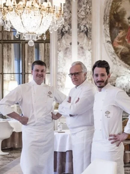 chef profile paris le meurice restaurant chefs alain ducasse jocelyn herland cedric grolet portrait 872x1164