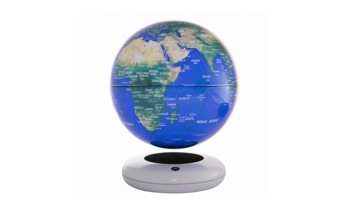 globe terrestre terra maxi une halte noel decembre 2018 plume voyage magazine plumevoyage plumevoyagemagazine plumevoyage dr