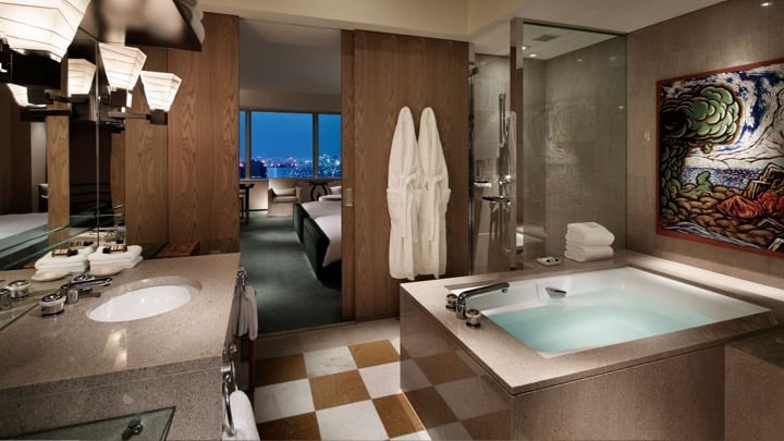 park hyatt tokyo p202 park deluxe bathroom adapt 16x9 1280 720