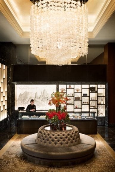 shangri la hotel tokyo entrance l1 1250694