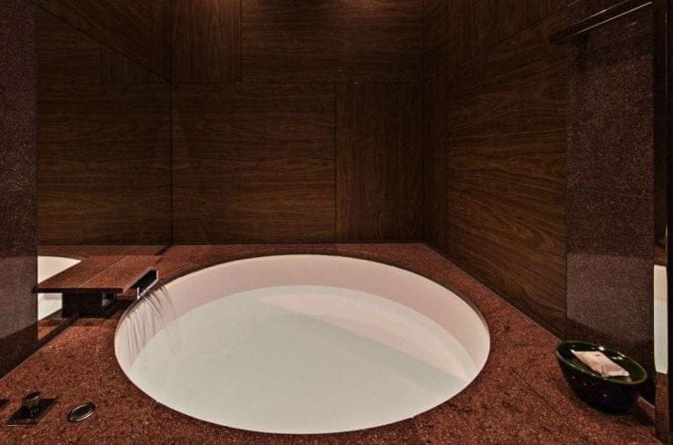 andaz tokyo toranomon hills p856 bathtub 16x9 adapt 1280 720