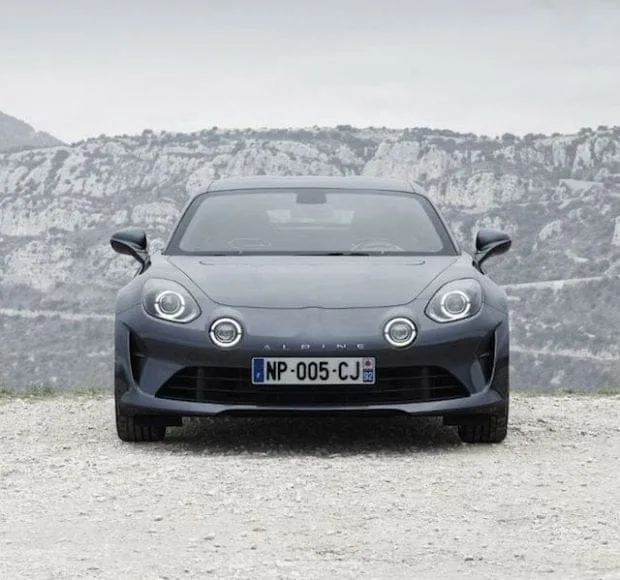 L'Alpine Est De Retour ! 4 lm alpine a110 7 lalpine a110 de face jpg