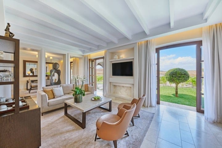 20 park hyatt mallorca park suite garden living room 2 low