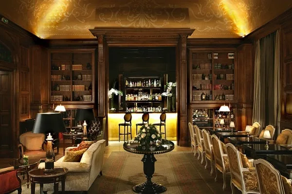 La Vie De Château, Au Seuil De Paris ! 5 château