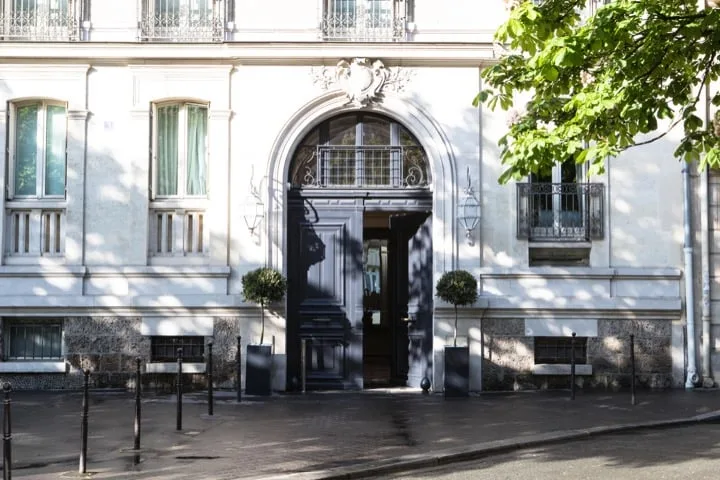 Réserve Paris Apartments : Séjour Exclusif Et Confidentiel 3 la reserve paris apartment door 1