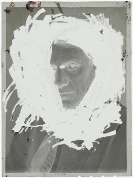 11 portrait de picasso paris studio du 29 rue dastorg hiver 1935 1936 jpg