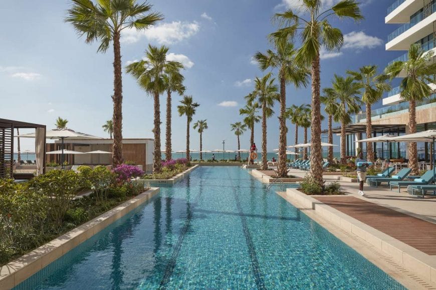 dubai hotel pool 02