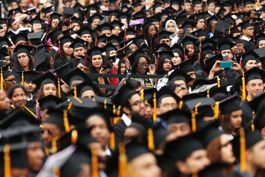 femmes diplômées