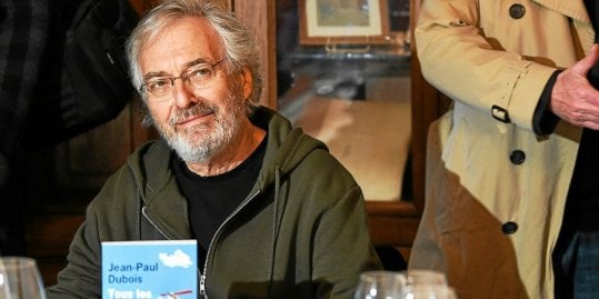 jean paul dubois au restaurant drouant a paris a recu