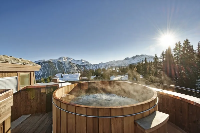 lapogee courchevel jaccuzi jpg