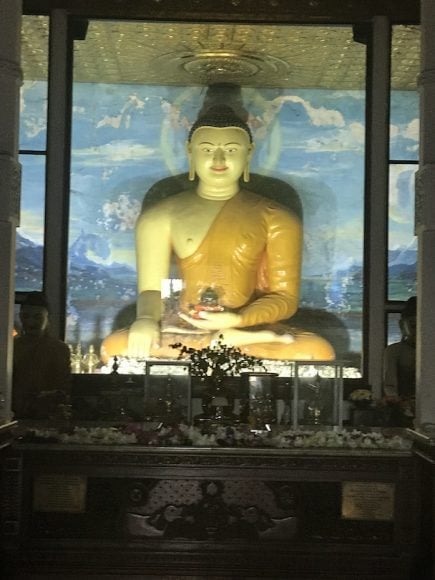 bouddha couche anuradhapura jpeg