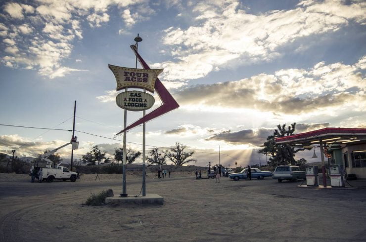 Photo tirée du shooting "Extra not so terrestre" fait dans le parc national de Joshua Tree à Los Angeles - Sacha Goldberger - copyright Ilanit Cohen