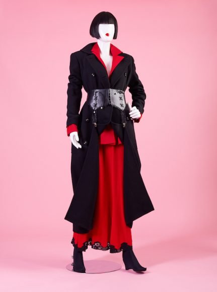 madame chantal thomass 40 ans de mode lot 140 phot jo zhou