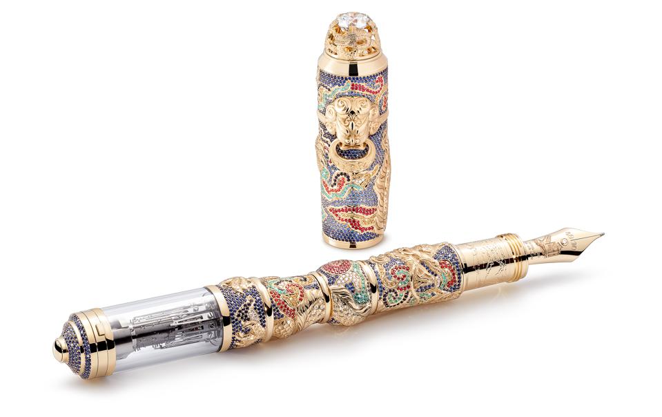 Montblanc lance un stylo plume à 2 millions de dollars en l'honneur de la  Grande Muraille de Chine - Forbes France