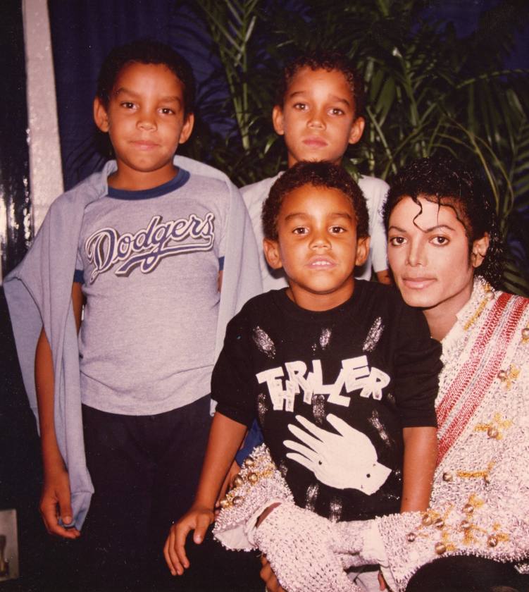 Taj Jackson : « Mon oncle Michael Jackson est plus que jamais vivant dans le cœur des nouvelles générations » Tajhis-brothers-ad-his-uncle
