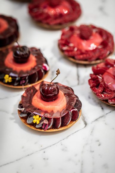 le bristol paris tartelettes cerise framboise pascal hainigue 3861