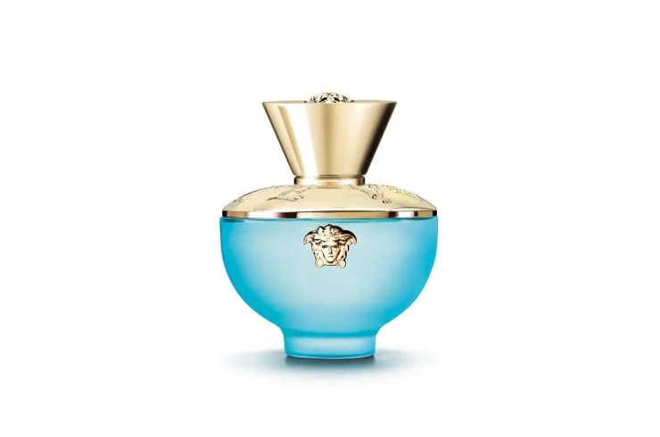 Versace signe deux nouveaux parfums aux effluves d’été 2 versace dylan turquoise 100ml e1648496369874