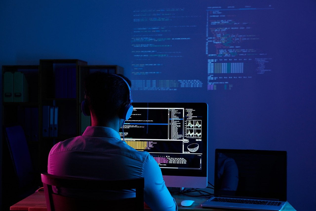 software developer g88989ba68 1280