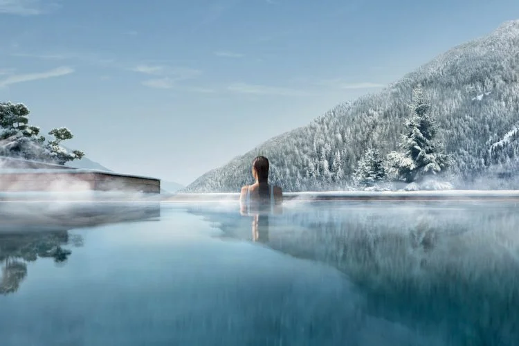 6 outdoor pool