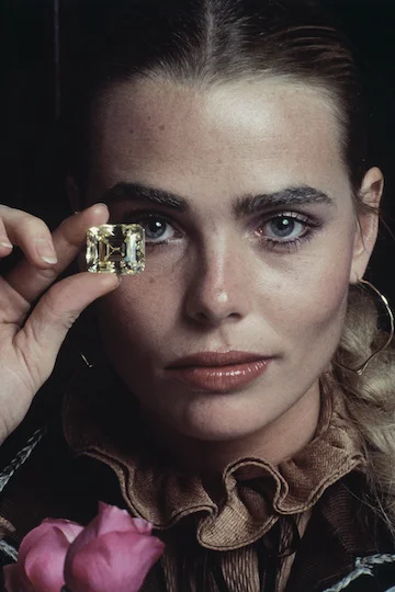 Pour les amateurs de beaux livres // 4 ouvrages sublimes autour de Pierre Cardin, Jacques Garcia, Jonathan Rachman et le joaillier Fred 3 fred le joailier solaire margaux hemingway collection privee droits reserves 1