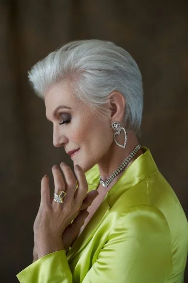 Entretien exclusif avec Maye Musk : sa vie, ses leçons, son histoire inspirante 2 sans titre 1