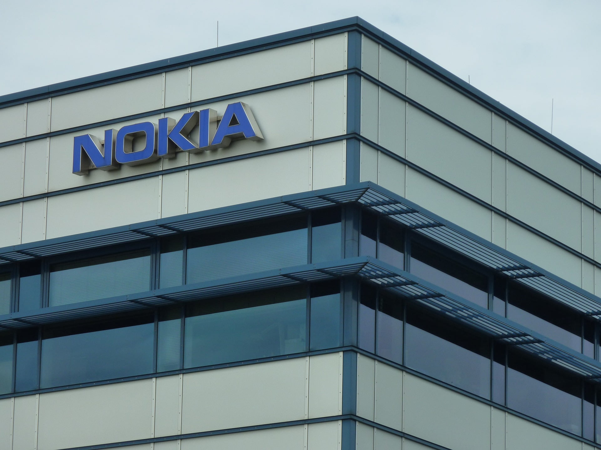 Résultats annuels | Nokia cartonne, STMicroelectronics performe