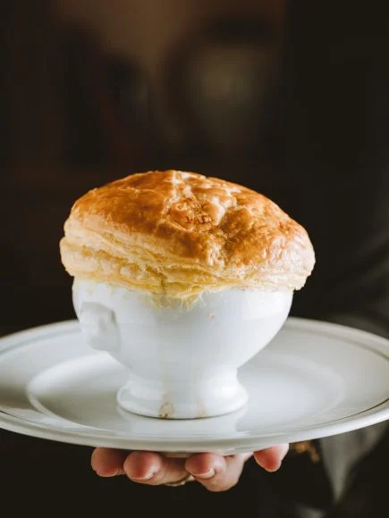 Le Café de la Paix, capitale culinaire depuis 160 ans ! 3 cafe de la paix soupe a loignon et truffes noires joann pai